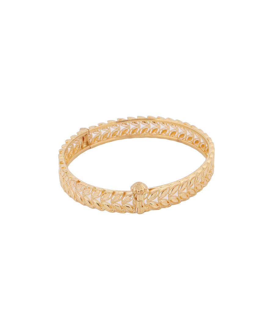 Gold Leaf Pattern Bangle – 12.75g | Bigeasy Jewellers