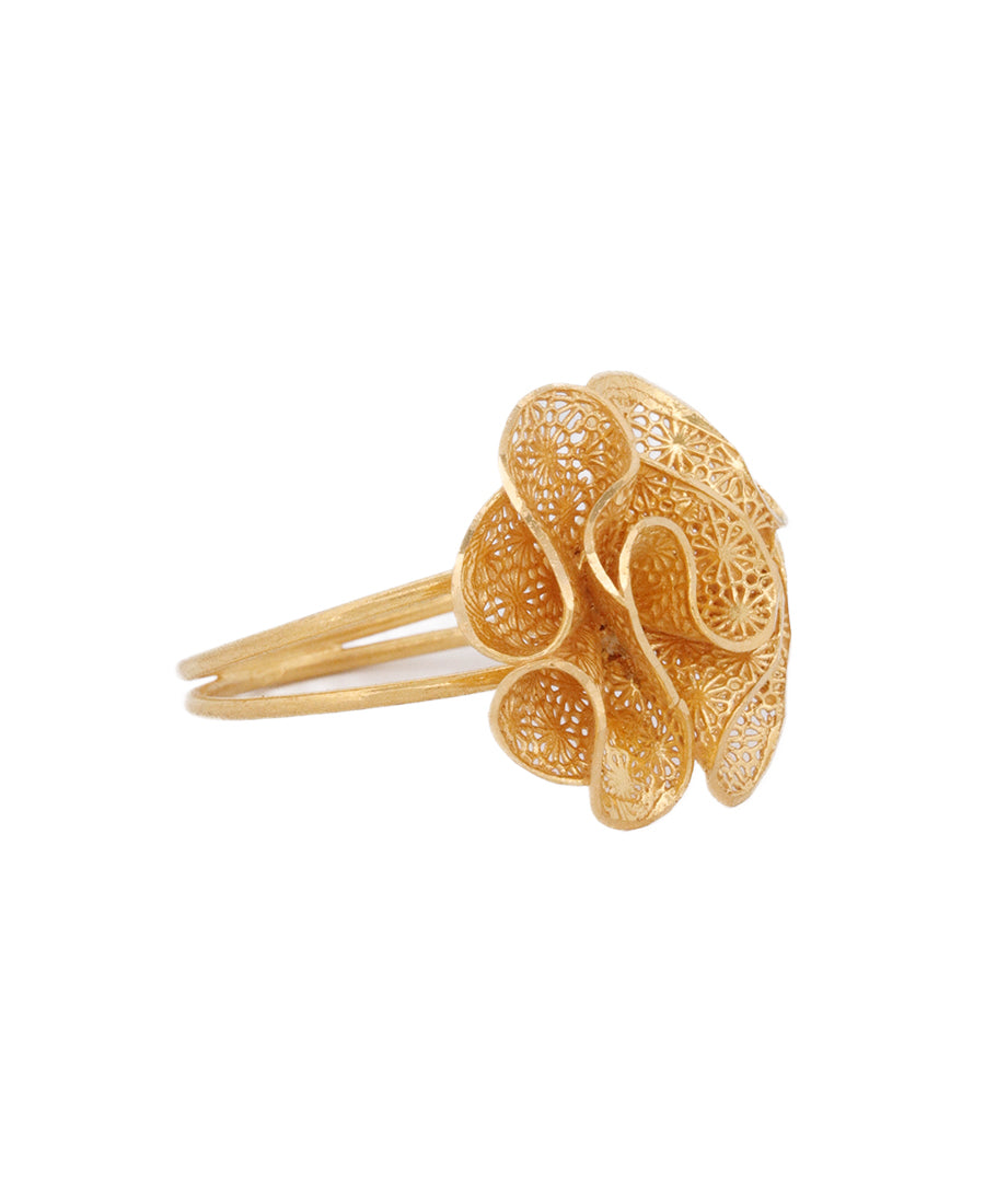 22K Gold Floral Filigree Ring – 3.96g Designer Jewelry | Bigeasy Jewellers