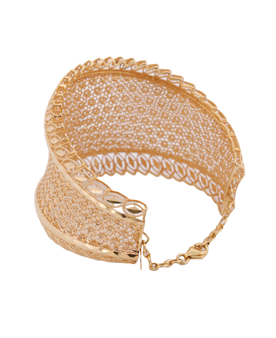 Bigeasy Jewellers 22K Wide Filigree Gold Bangle – 27.32g, Size 2.2
